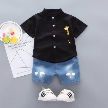 Conjunto niño short y camisa jirafa en bolsillo